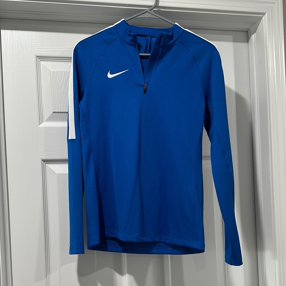 Nike quarter zip top